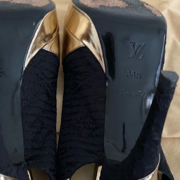 Authentic Louis Vuitton monogram heels - Picture 6 of 11